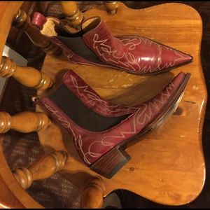 Rare pair Old Gringo boots size 10 B